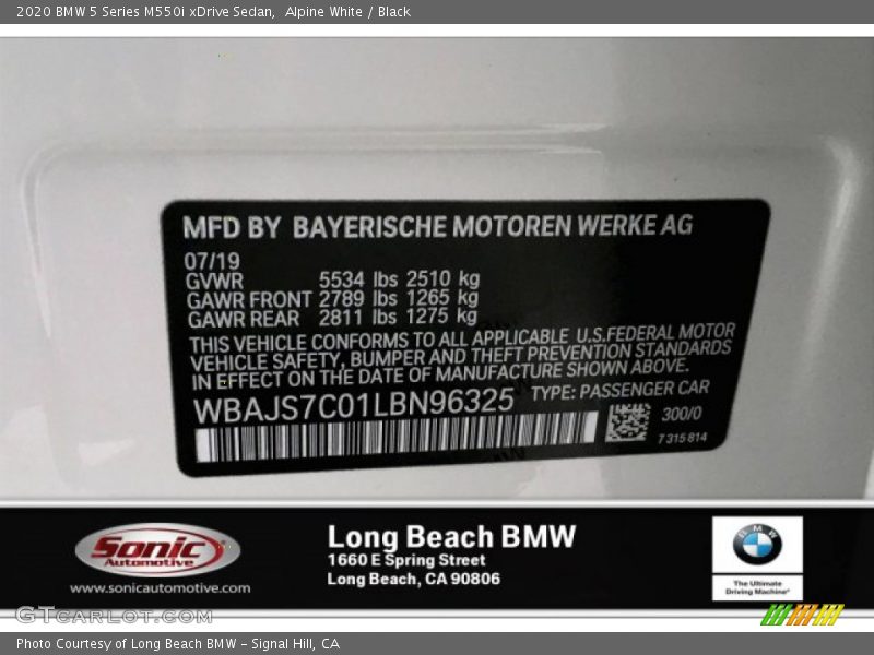 Alpine White / Black 2020 BMW 5 Series M550i xDrive Sedan