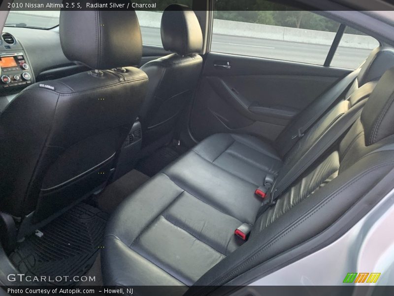 Radiant Silver / Charcoal 2010 Nissan Altima 2.5 S