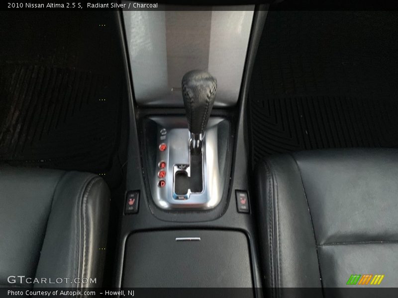Radiant Silver / Charcoal 2010 Nissan Altima 2.5 S