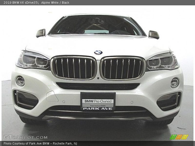 Alpine White / Black 2019 BMW X6 sDrive35i