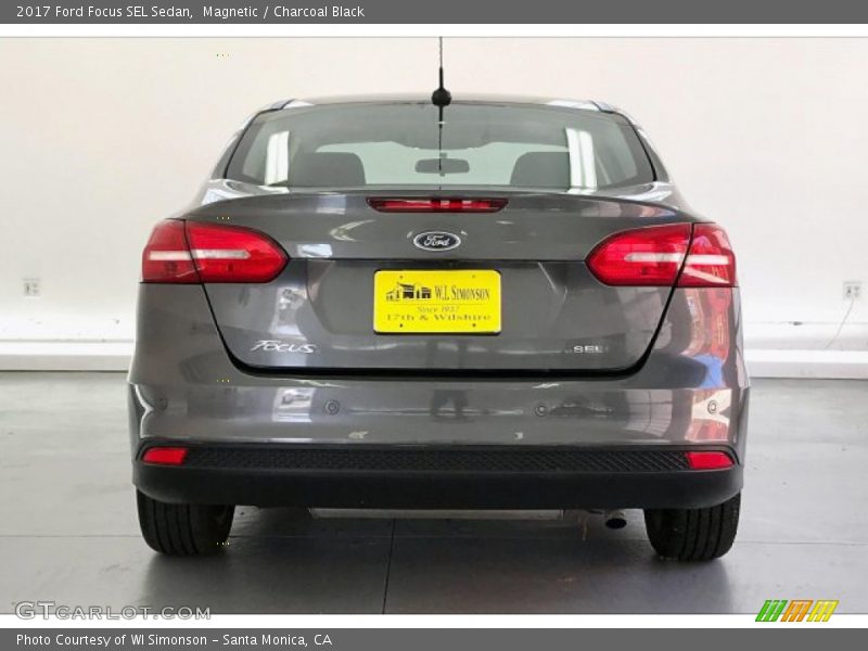 Magnetic / Charcoal Black 2017 Ford Focus SEL Sedan
