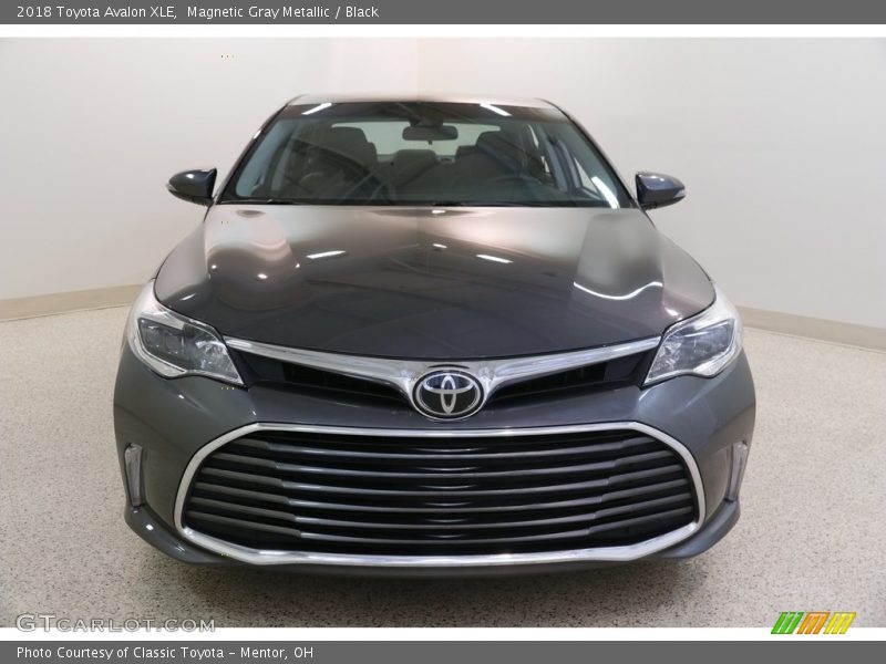 Magnetic Gray Metallic / Black 2018 Toyota Avalon XLE