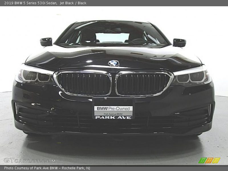 Jet Black / Black 2019 BMW 5 Series 530i Sedan
