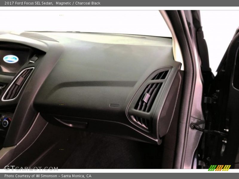 Magnetic / Charcoal Black 2017 Ford Focus SEL Sedan