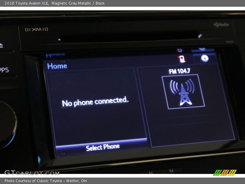 Magnetic Gray Metallic / Black 2018 Toyota Avalon XLE