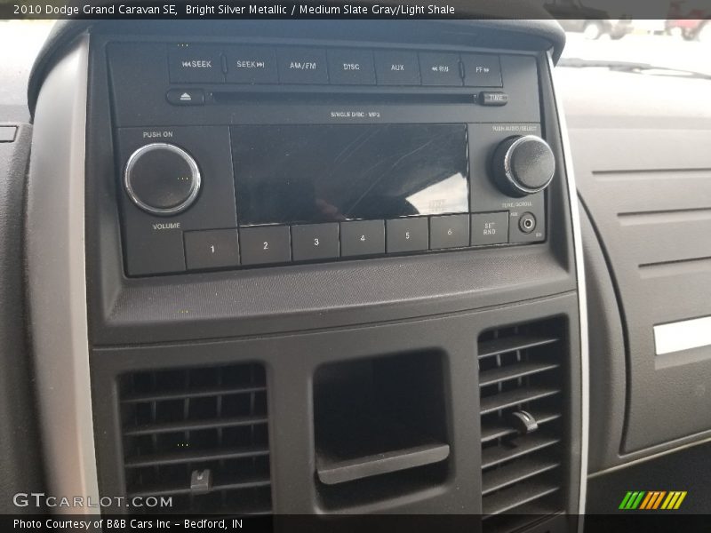 Bright Silver Metallic / Medium Slate Gray/Light Shale 2010 Dodge Grand Caravan SE