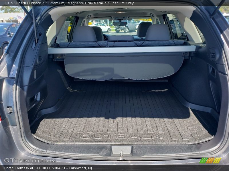Magnetite Gray Metallic / Titanium Gray 2019 Subaru Outback 2.5i Premium