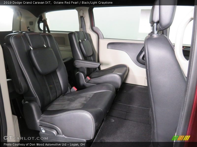Octane Red Pearl / Black/Light Graystone 2019 Dodge Grand Caravan SXT