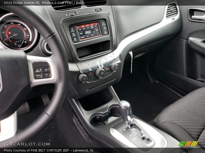 Redline 2 Coat Pearl / Black 2019 Dodge Journey SE