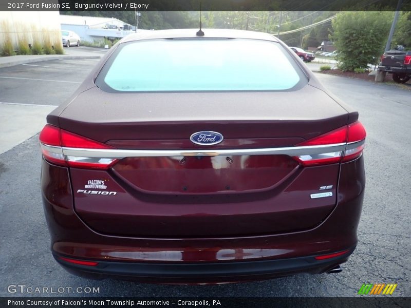 Burgundy Velvet / Ebony 2017 Ford Fusion SE