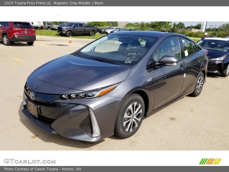 Front 3/4 View of 2020 Prius Prime LE