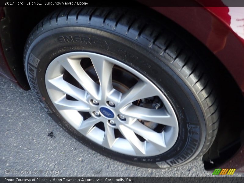 Burgundy Velvet / Ebony 2017 Ford Fusion SE