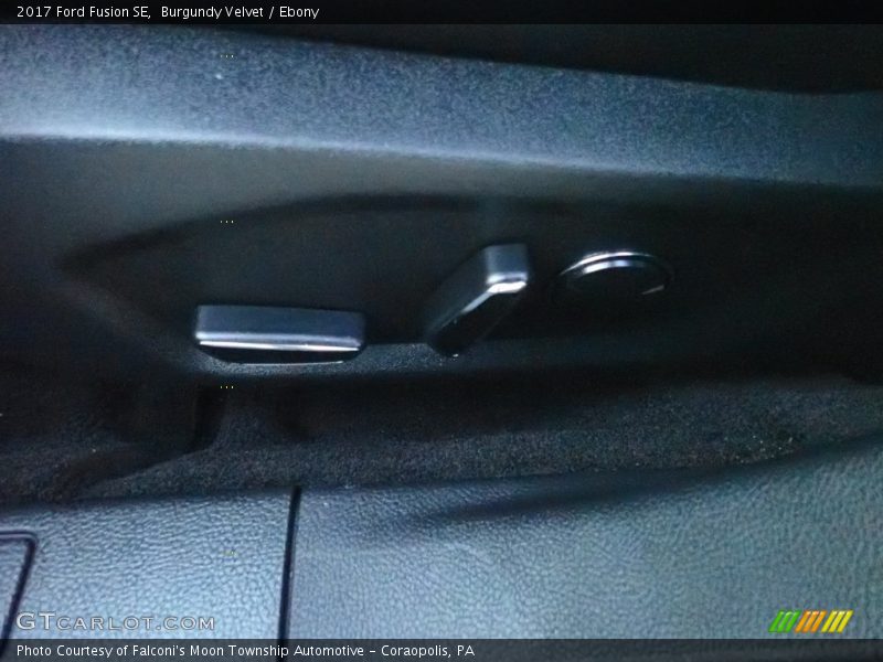 Burgundy Velvet / Ebony 2017 Ford Fusion SE