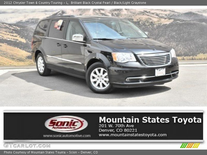 Brilliant Black Crystal Pearl / Black/Light Graystone 2012 Chrysler Town & Country Touring - L