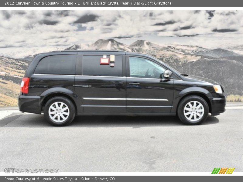 Brilliant Black Crystal Pearl / Black/Light Graystone 2012 Chrysler Town & Country Touring - L