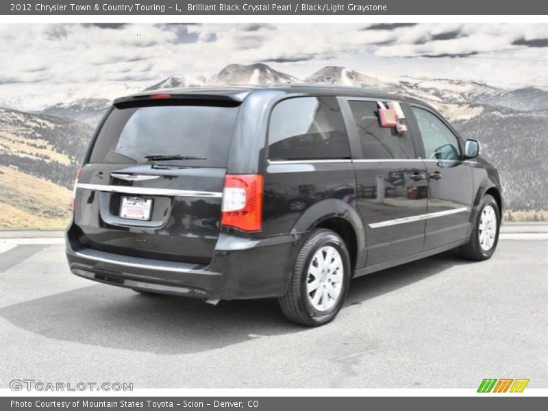 Brilliant Black Crystal Pearl / Black/Light Graystone 2012 Chrysler Town & Country Touring - L
