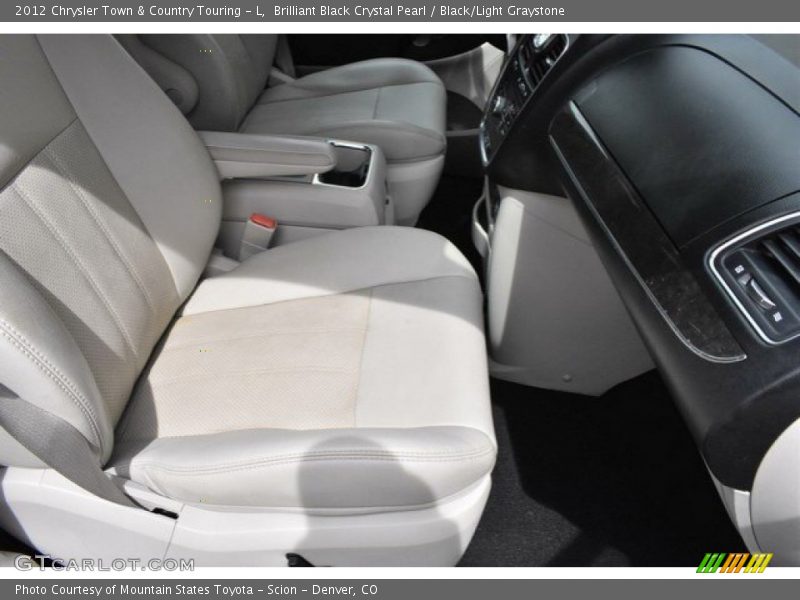 Brilliant Black Crystal Pearl / Black/Light Graystone 2012 Chrysler Town & Country Touring - L
