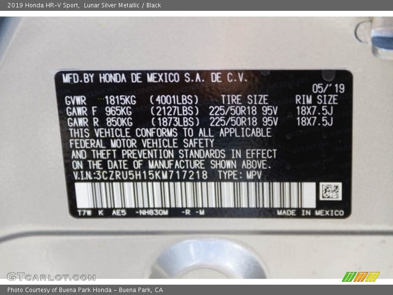 Lunar Silver Metallic / Black 2019 Honda HR-V Sport