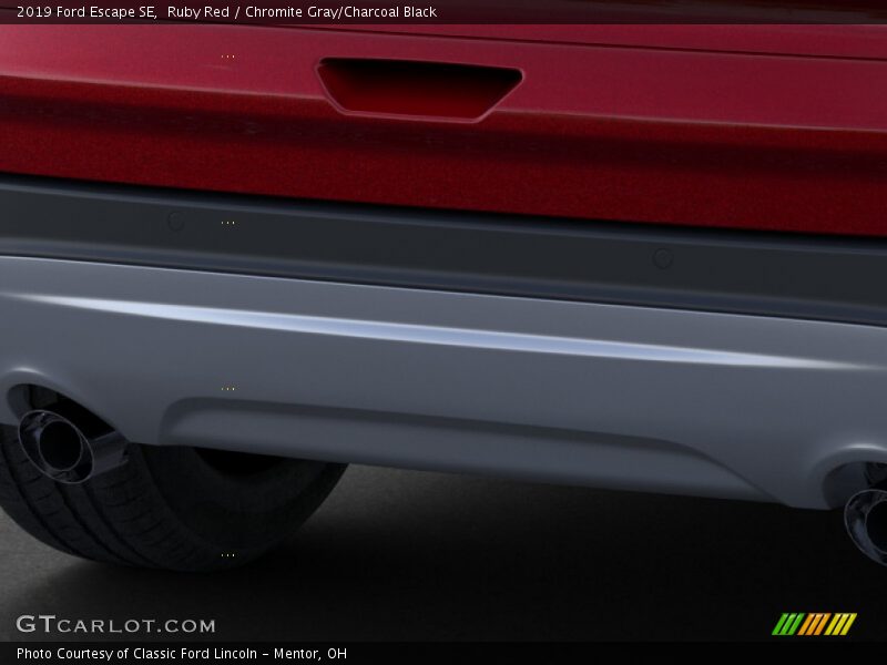 Ruby Red / Chromite Gray/Charcoal Black 2019 Ford Escape SE