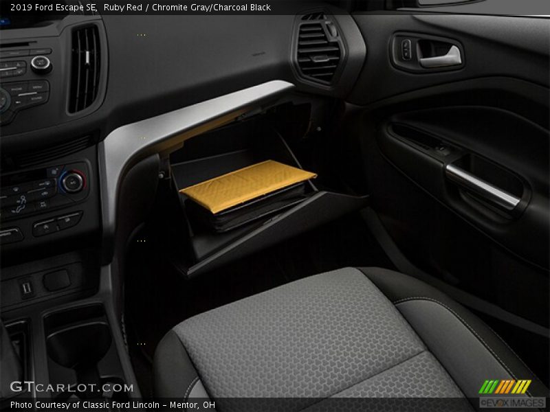 Ruby Red / Chromite Gray/Charcoal Black 2019 Ford Escape SE