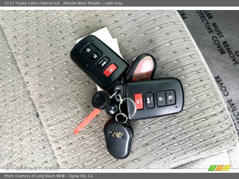 Attitude Black Metallic / Light Gray 2013 Toyota Camry Hybrid XLE