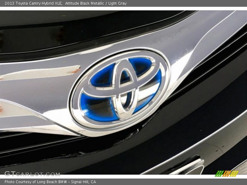 Attitude Black Metallic / Light Gray 2013 Toyota Camry Hybrid XLE
