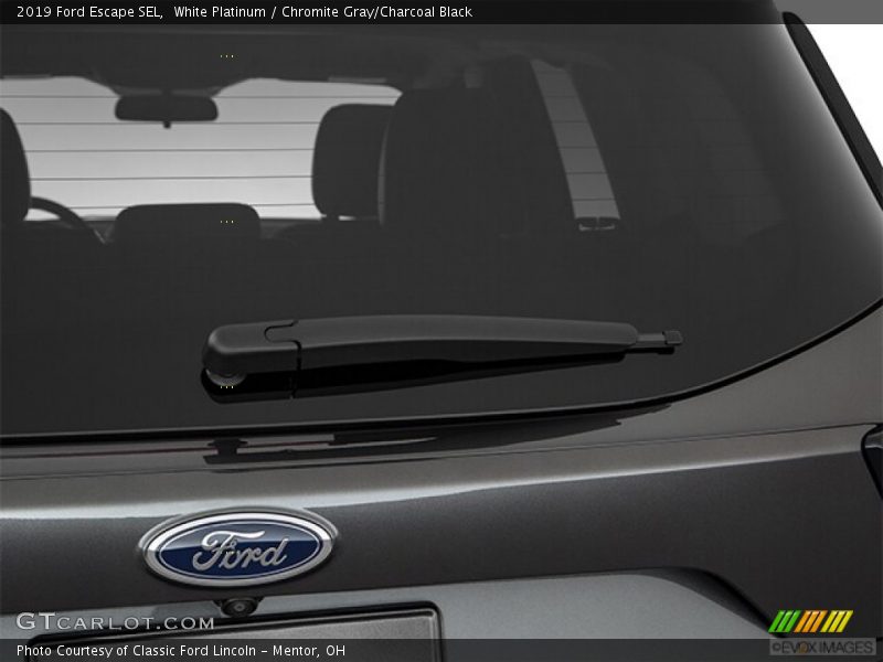 White Platinum / Chromite Gray/Charcoal Black 2019 Ford Escape SEL