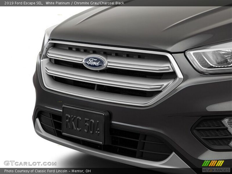 White Platinum / Chromite Gray/Charcoal Black 2019 Ford Escape SEL