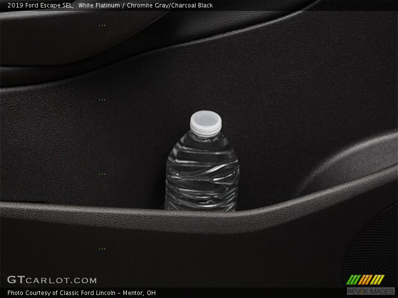 White Platinum / Chromite Gray/Charcoal Black 2019 Ford Escape SEL