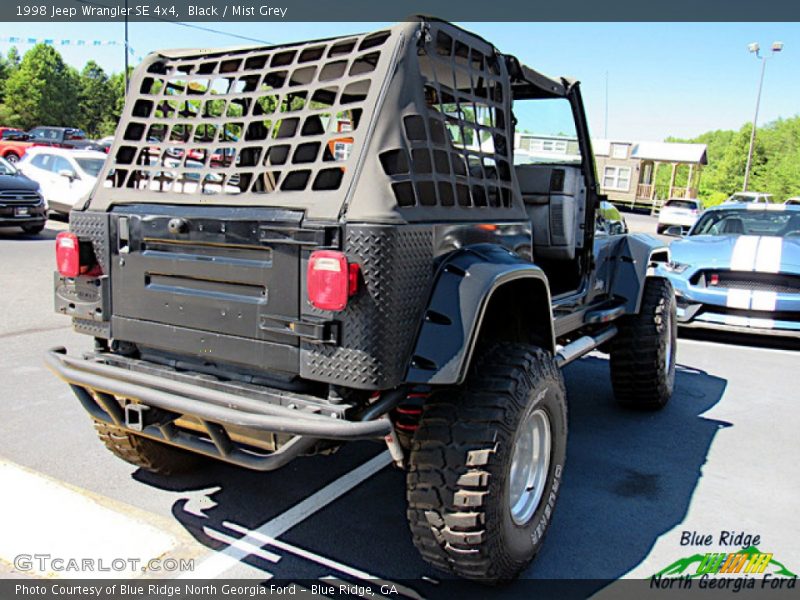 Black / Mist Grey 1998 Jeep Wrangler SE 4x4
