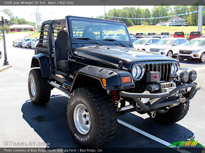 Black / Mist Grey 1998 Jeep Wrangler SE 4x4
