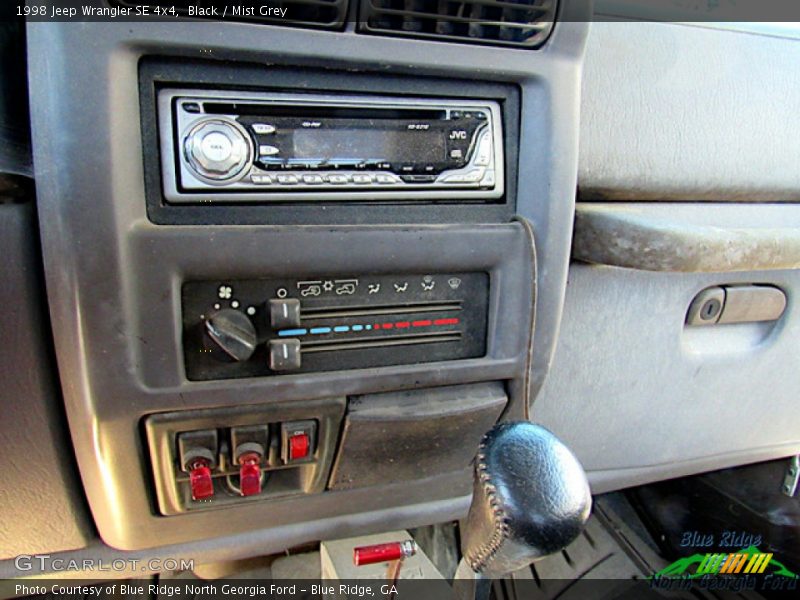 Black / Mist Grey 1998 Jeep Wrangler SE 4x4