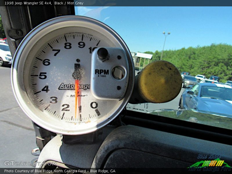 Black / Mist Grey 1998 Jeep Wrangler SE 4x4