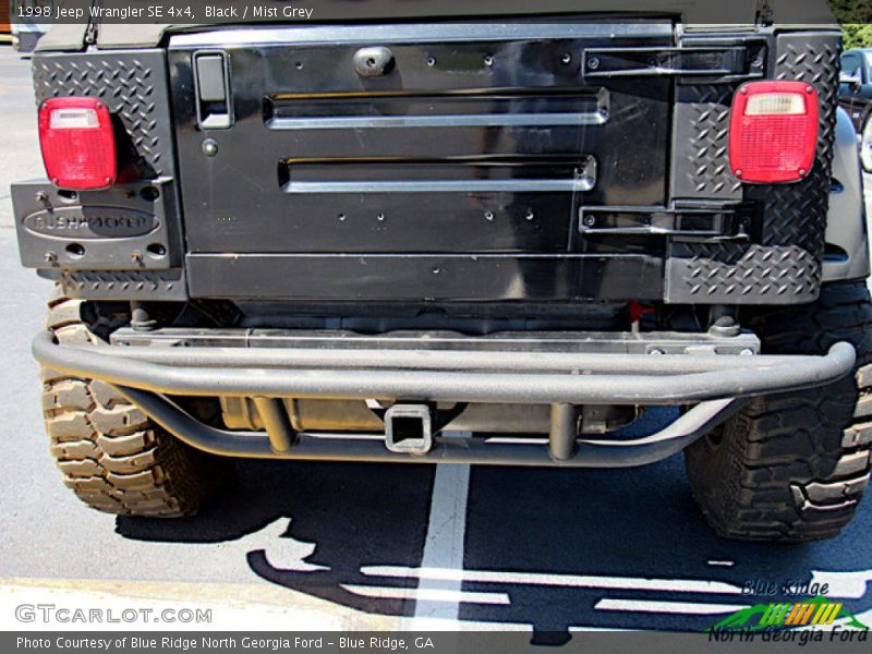 Black / Mist Grey 1998 Jeep Wrangler SE 4x4