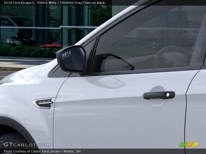 Oxford White / Chromite Gray/Charcoal Black 2019 Ford Escape S