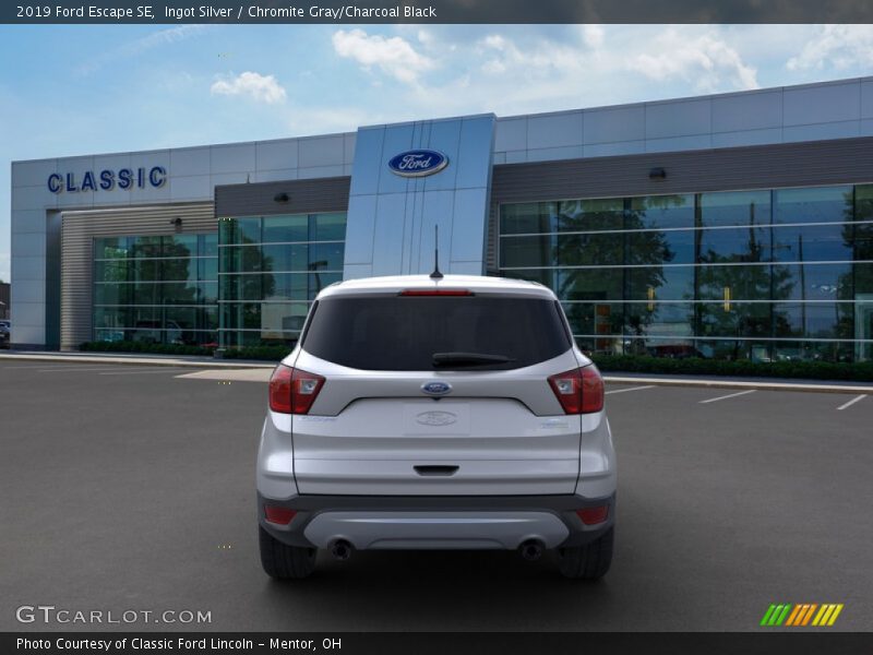 Ingot Silver / Chromite Gray/Charcoal Black 2019 Ford Escape SE