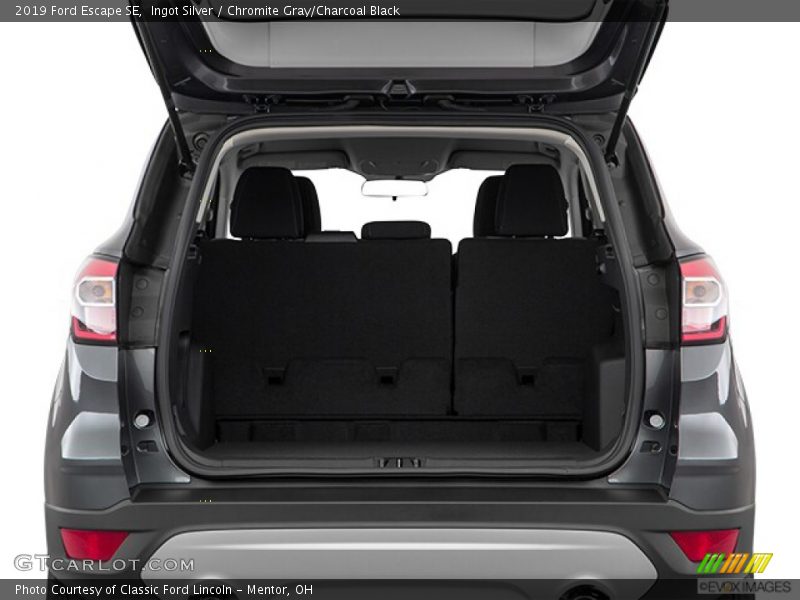 Ingot Silver / Chromite Gray/Charcoal Black 2019 Ford Escape SE