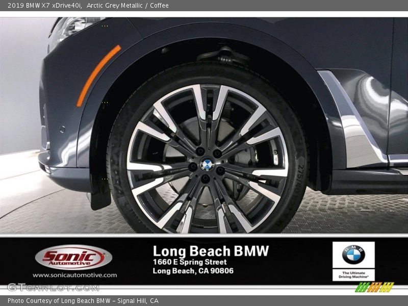 Arctic Grey Metallic / Coffee 2019 BMW X7 xDrive40i