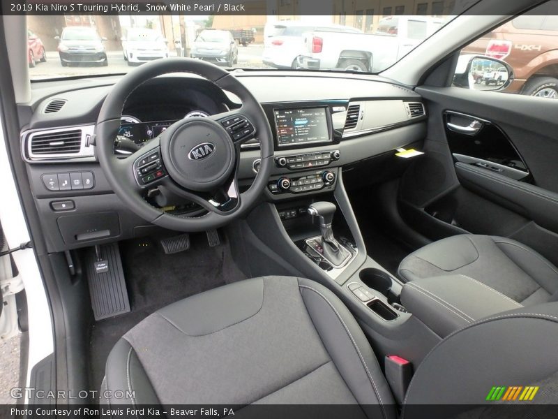  2019 Niro S Touring Hybrid Black Interior
