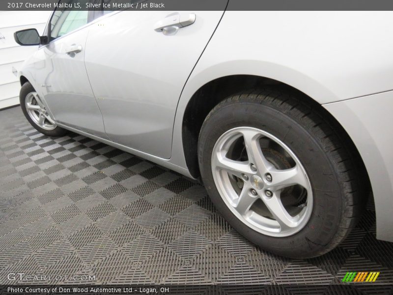 Silver Ice Metallic / Jet Black 2017 Chevrolet Malibu LS