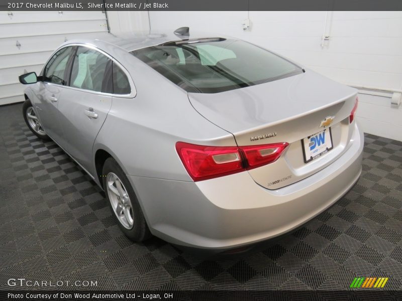 Silver Ice Metallic / Jet Black 2017 Chevrolet Malibu LS