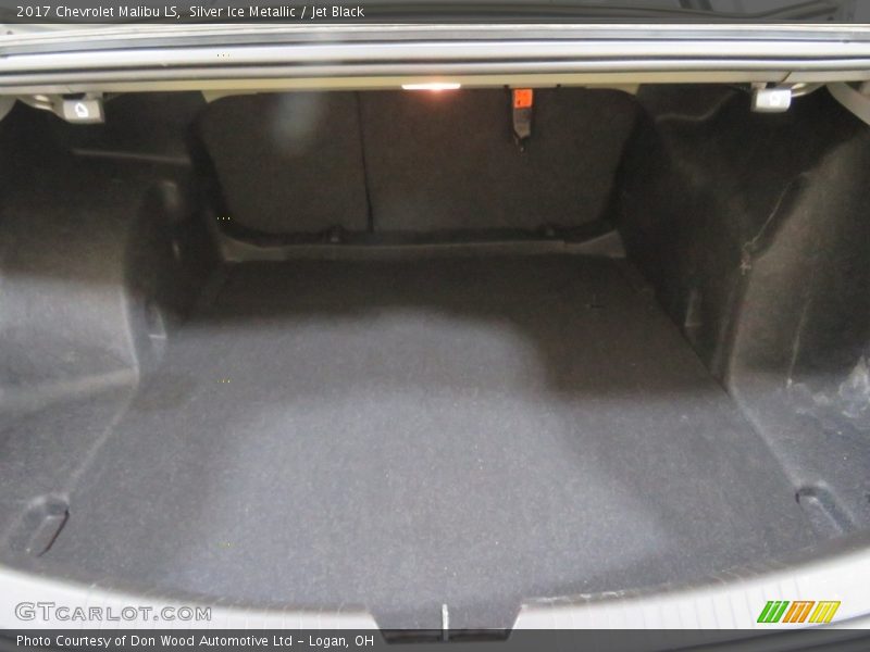 Silver Ice Metallic / Jet Black 2017 Chevrolet Malibu LS
