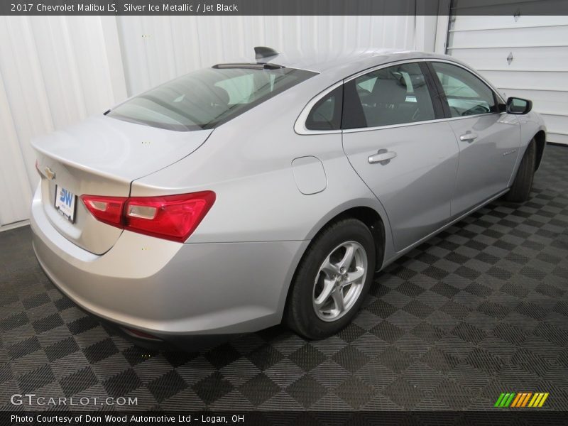 Silver Ice Metallic / Jet Black 2017 Chevrolet Malibu LS