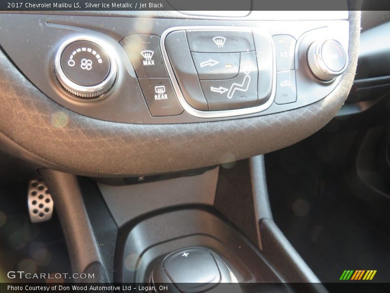 Silver Ice Metallic / Jet Black 2017 Chevrolet Malibu LS