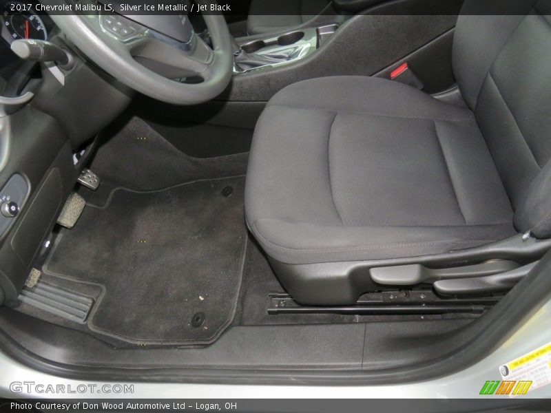 Silver Ice Metallic / Jet Black 2017 Chevrolet Malibu LS