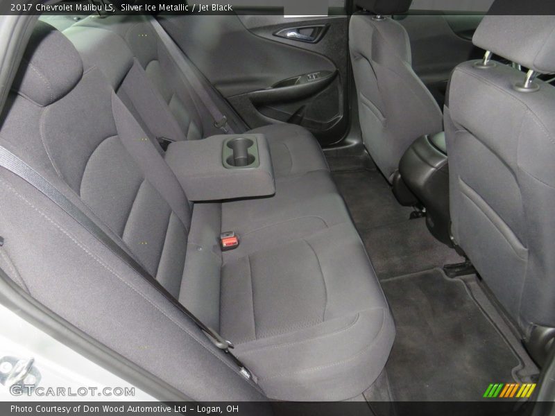 Silver Ice Metallic / Jet Black 2017 Chevrolet Malibu LS