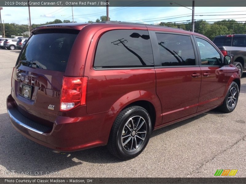 Octane Red Pearl / Black 2019 Dodge Grand Caravan GT