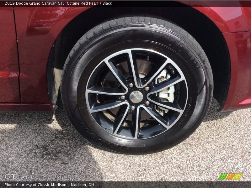 Octane Red Pearl / Black 2019 Dodge Grand Caravan GT