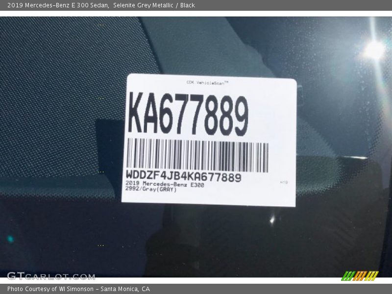 Selenite Grey Metallic / Black 2019 Mercedes-Benz E 300 Sedan