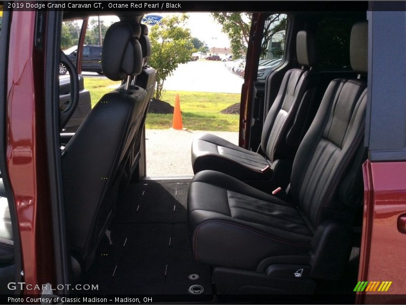 Octane Red Pearl / Black 2019 Dodge Grand Caravan GT
